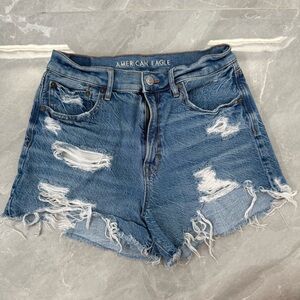 Women’s American Eagle Highest Rise 90s Boyfriend Distressed Jean Shorts Size 6